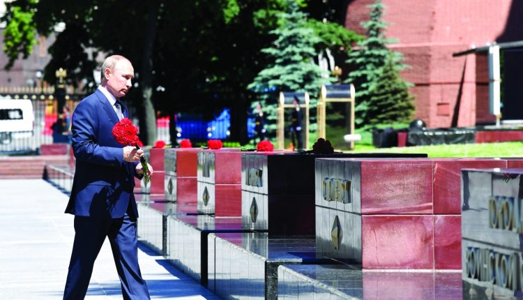 بوتين يصوت على التعديلات الدستورية