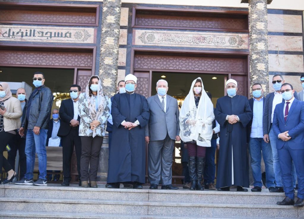 وزيرة الهجرة ومحافظ دمياط يشاركون وزير الاوقاف في افتتاح مساجد برأس البر