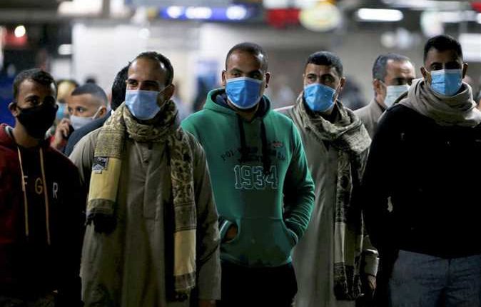 الالتزام بارتداء الكمامات في مترو الأنفاق - صورة أرشيفية