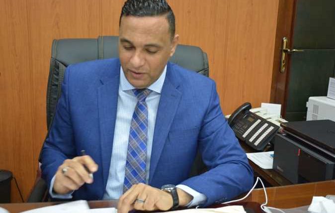 الدكتور أيمن مختار محافظ الدقهلية