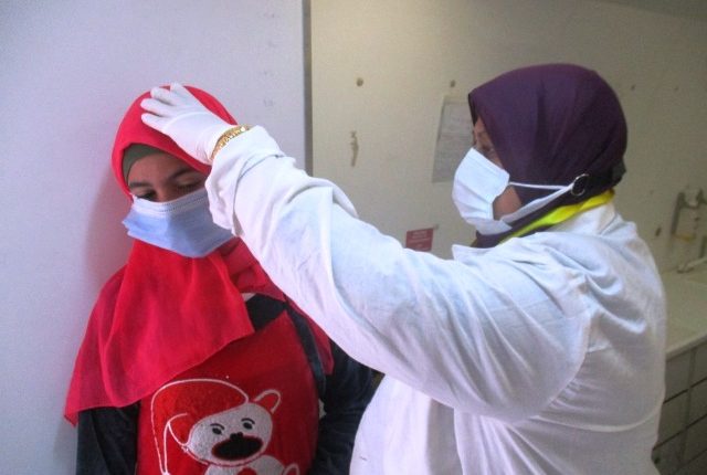 الكشف على 1300 مواطن في قافلة طبية