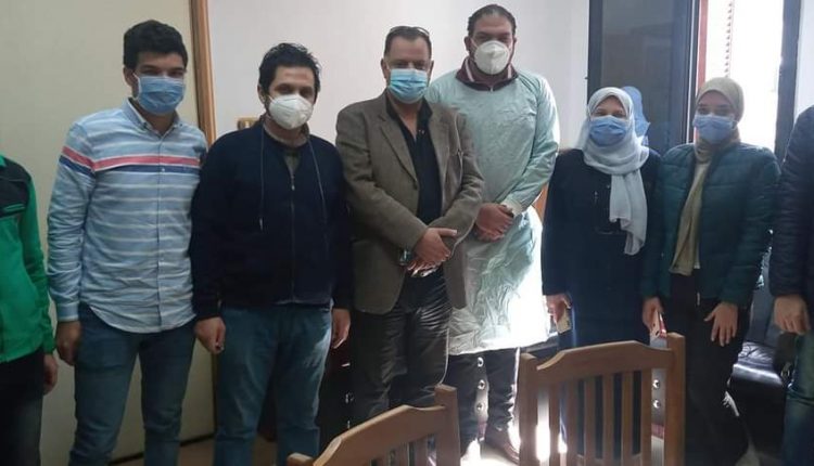 الأطقم الطبية بجامعة المنصورة